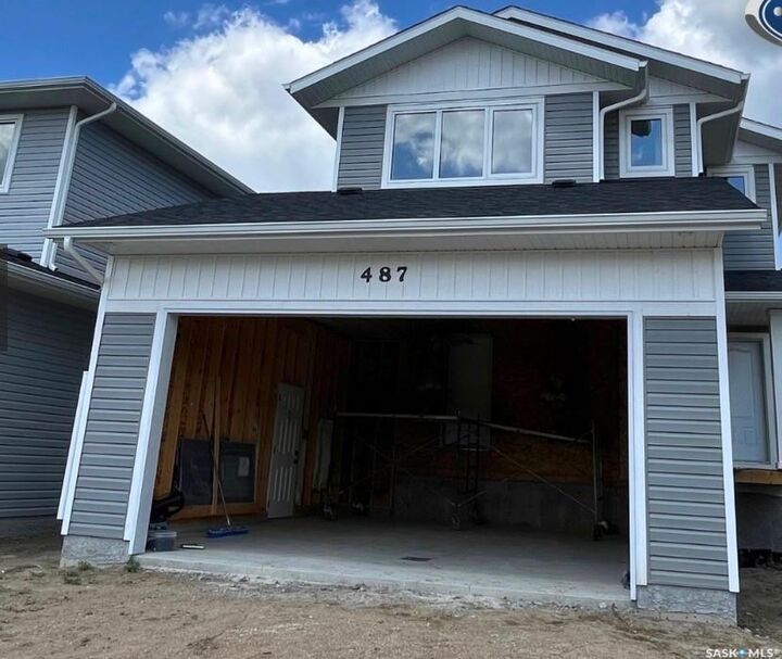 487 Traeger Close — photo 1
