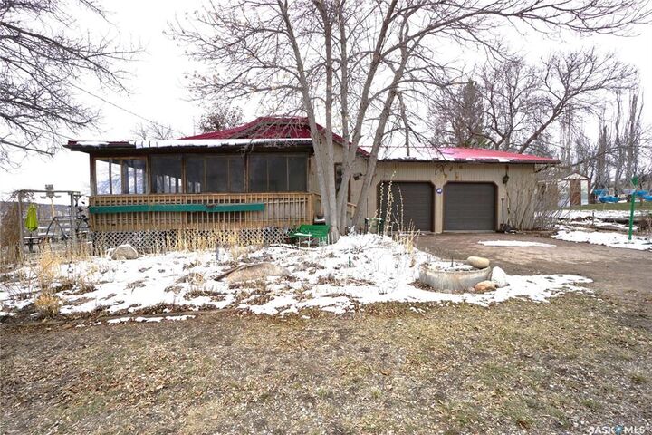 Property Photo: 202 Pickerel Street SK S0G 4L0