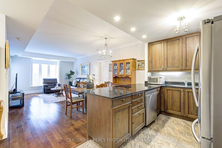 Property Photo:  4620 Highway 7 N/A Ph 412  ON L4L 0B3 