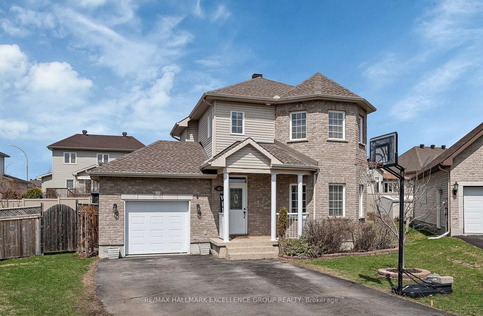 Property Photo:  1611 Sebastien Crescent  ON K4K 1V9 