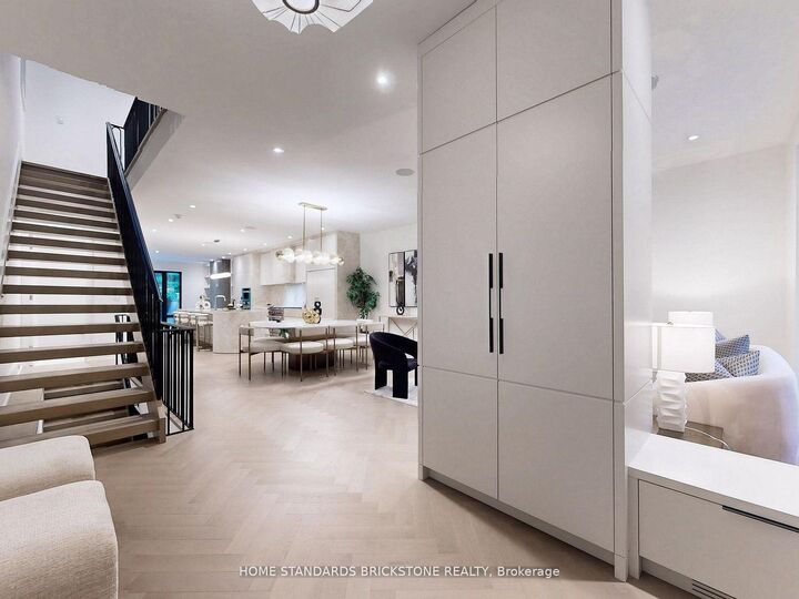 Property Photo: 38 Elgin Avenue ON M5R 1G6