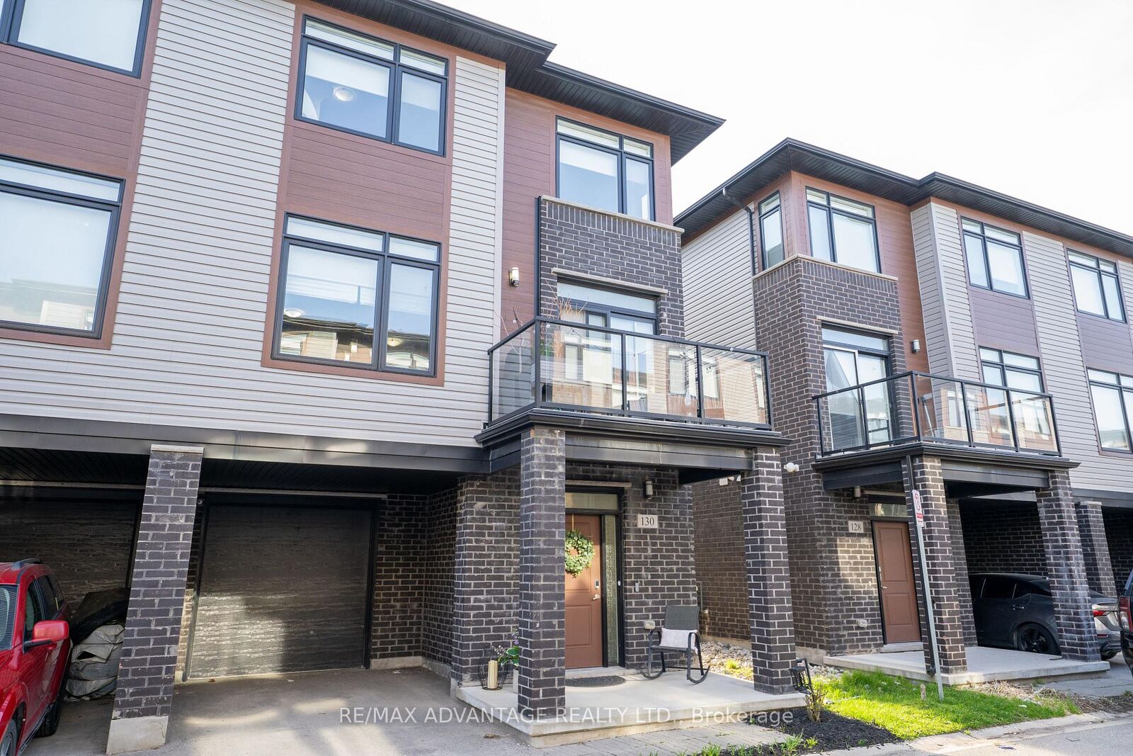 Property Photo: 3260 Singleton Avenue 130 ON N6L 0E7