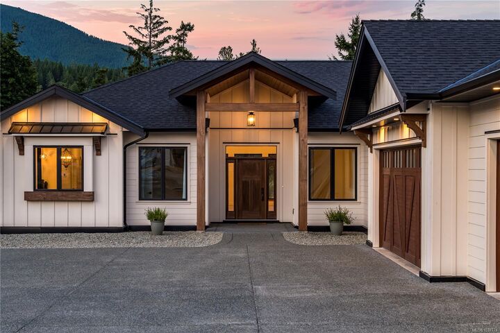 Property Photo:  7260 Lakefront Dr  BC V0R 3E1 