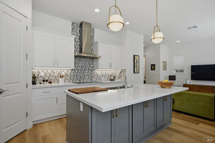 Property Photo:  48 Edith Street  CA 94952 