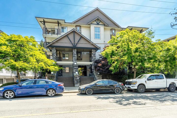 Property Photo: 5454 198 Street 107 BC V3A 1G2