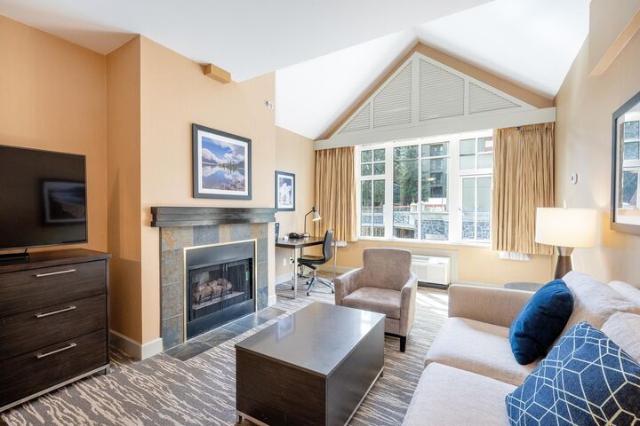4050 Whistler Way 560 — photo 1
