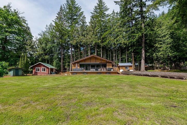 Property Photo: 1680 Columbia Valley Road BC V2R 4X2