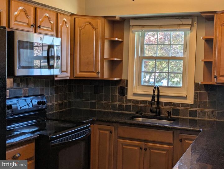 Property Photo:  330 Carlyn Court  PA 19335 