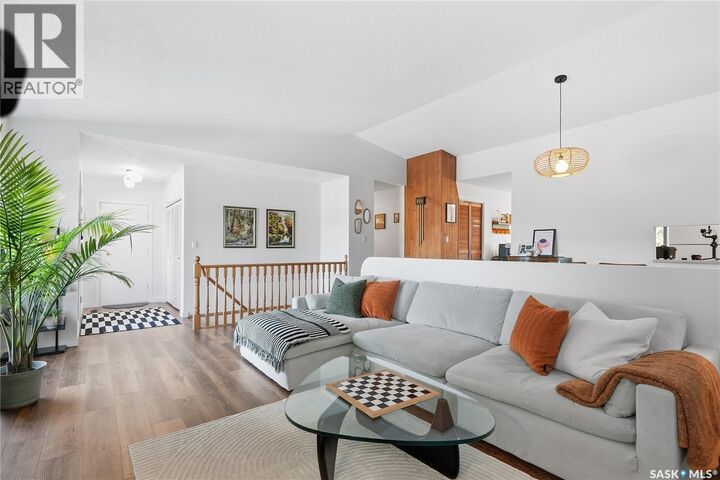 Property Photo:  627 Delaronde Crescent  SK S7J 3Z9 