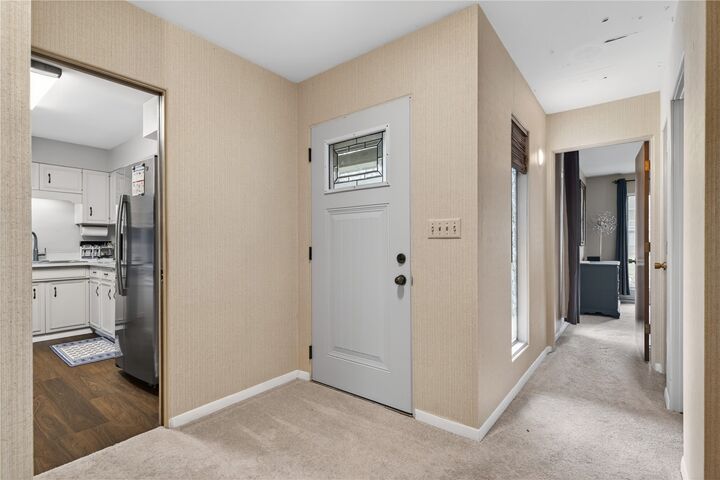 Property Photo:  284 Indiandale Road SE  IA 52403 