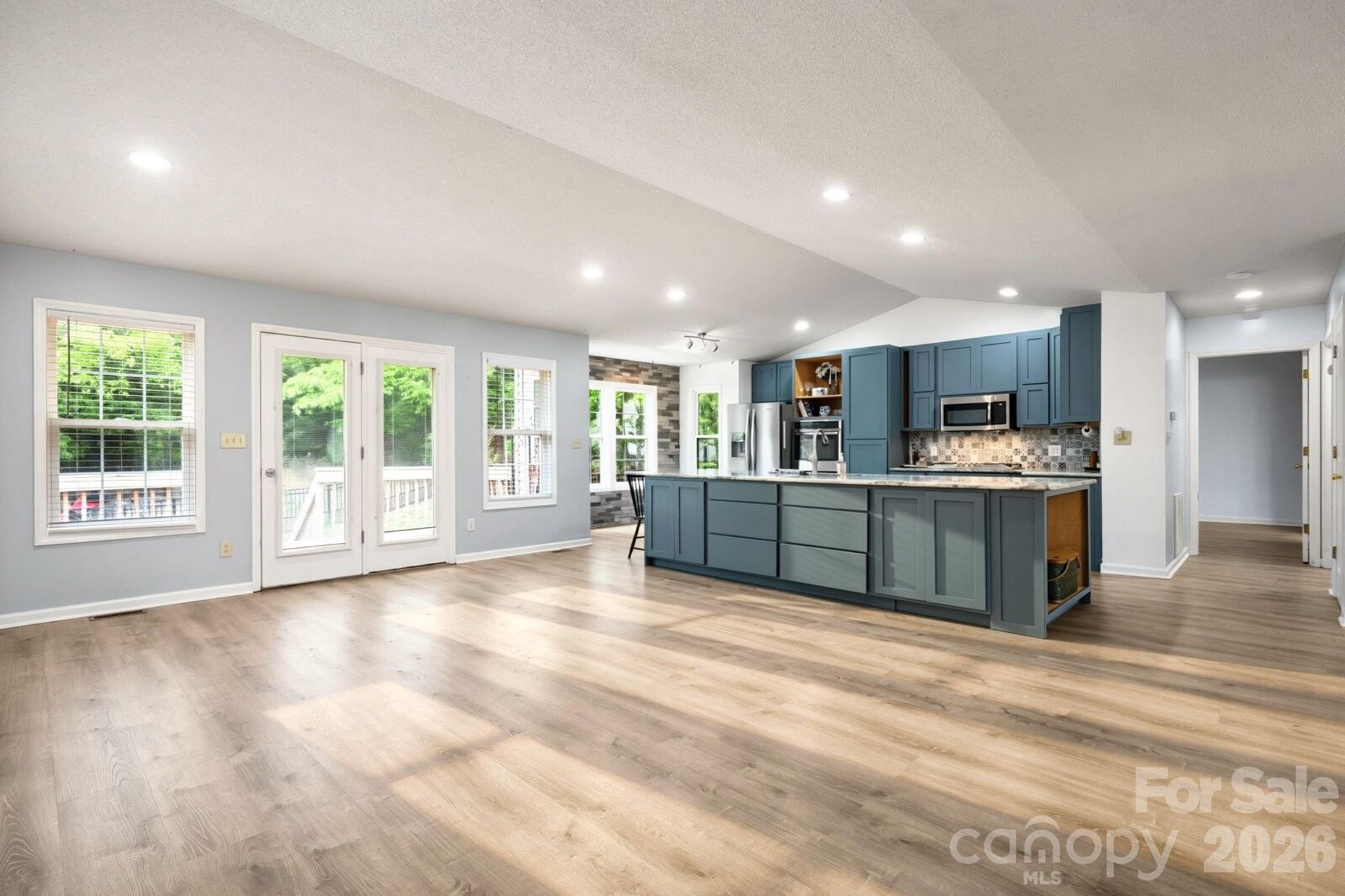 Property Photo:  1011 Cambridge Court  NC 28645 