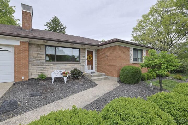 Property Photo:  2110 Simbury Court  OH 45224 
