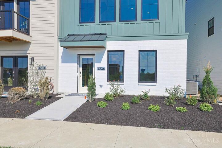 Property Photo: 4236 Parkview Drive OH 45242