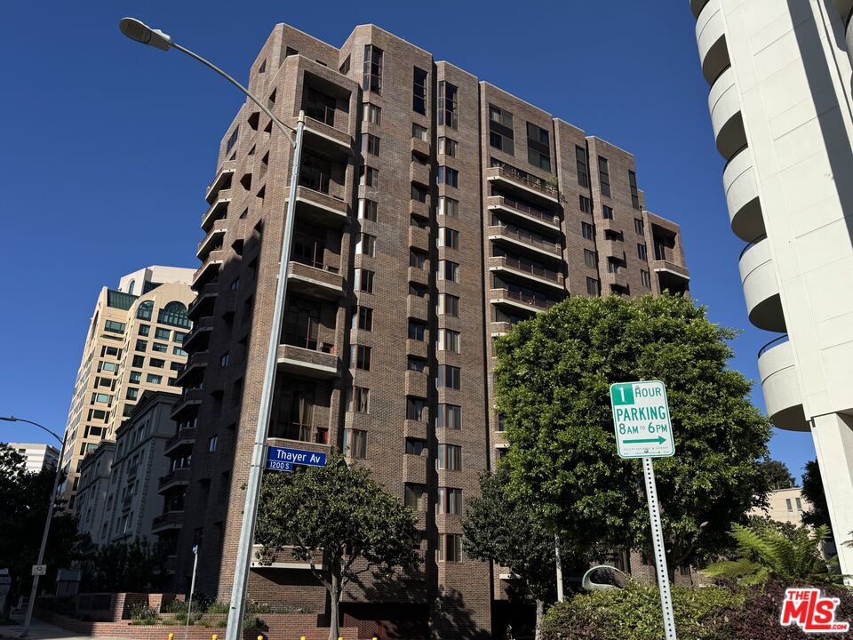 Property Photo:  10550 10550 Wilshire Blvd  CA 90024 