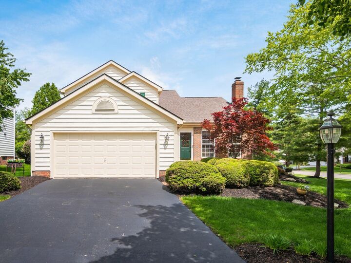 Property Photo:  164 Stamford Drive  OH 43065 