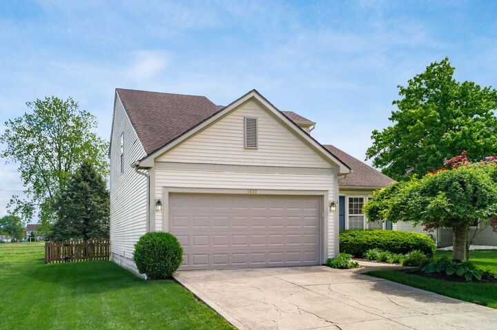 Property Photo:  1032 Portlock Drive  OH 43228 