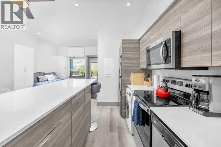 Property Photo: 2555 Lakeshore Road 406 BC V1H 1M9