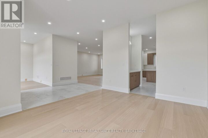 Property Photo:  138 Hineman Street  ON K7L 0G2 