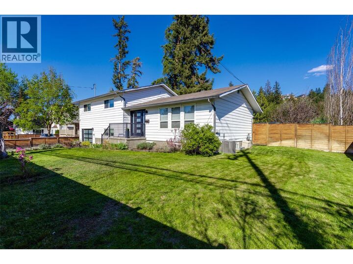 Photo de la propriété: 4445 Gordon Drive BC V1W 1S9