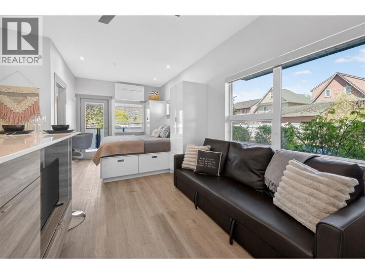 Property Photo: 2555 Lakeshore Road 114 BC V1H 0A4
