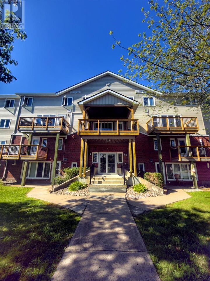 158 Farnham Gate Road 206 — photo 1