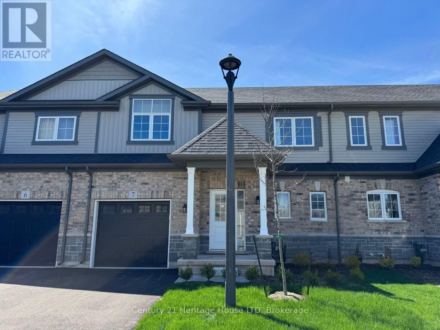 Property Photo:  397 Garrison Road 7  ON L2A 1N1 