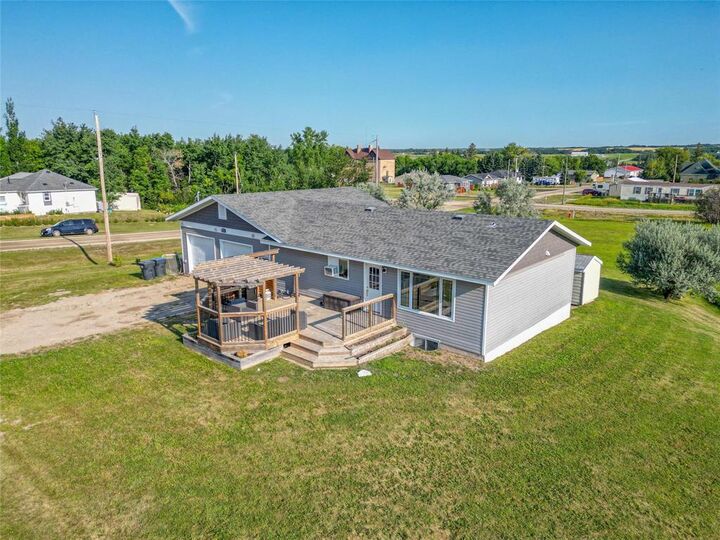 Photo de la propriété:  390 6th Avenue  MB R0K 1W0 