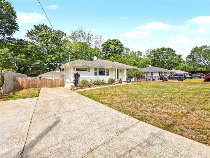 Property Photo:  3329 Concord Circle SE  GA 30080 