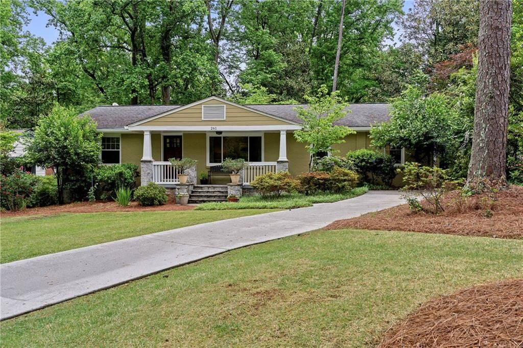 Property Photo: 261 Heaton Park Drive GA 30030