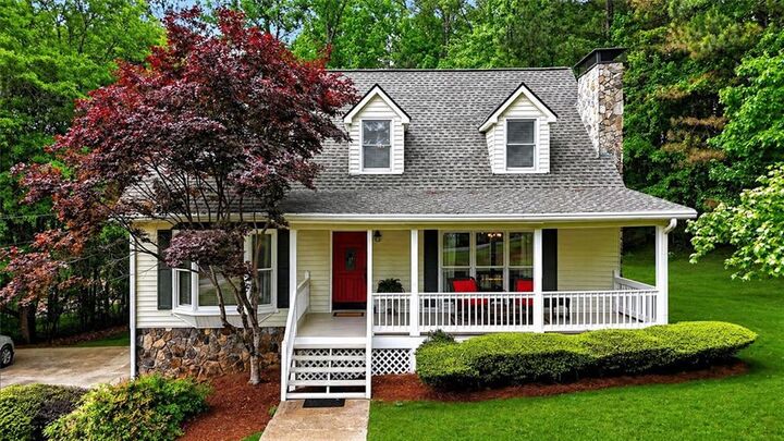 Property Photo: 403 Sycamore Drive GA 30115