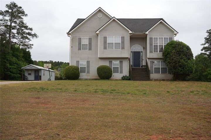 Property Photo:  220 Courtlyn Way  GA 30252 