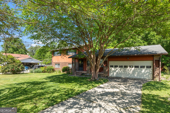 Property Photo:  24 Leisure Drive NW  GA 30165 