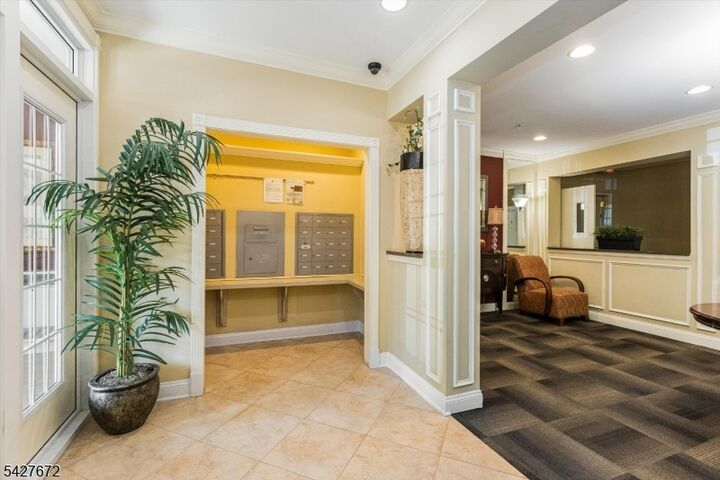 Property Photo:  6217 Brookhaven Ct 217  NJ 07457 