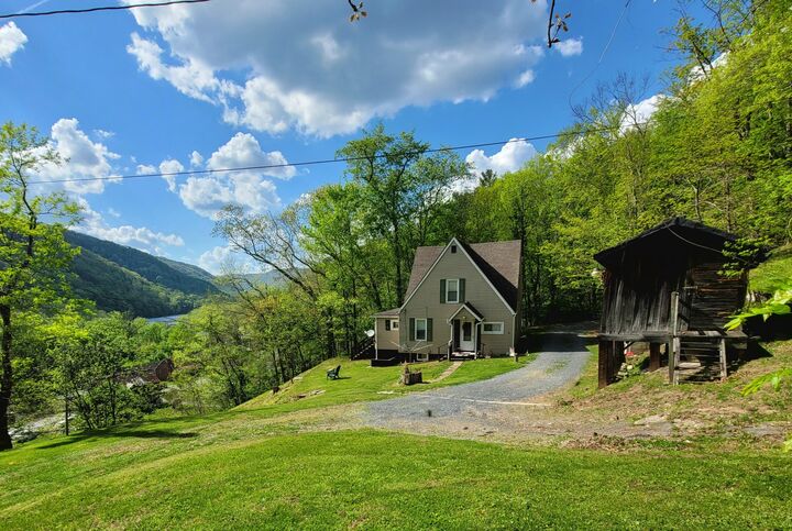 Property Photo: 138 Ralph Kelley Ln WV 25977
