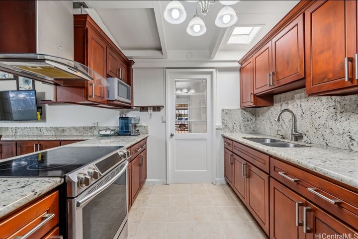 Property Photo:  2010 Komo Mai Drive  HI 96782 