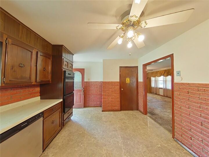 Property Photo:  2802 Blackwell Road  MO 64506 