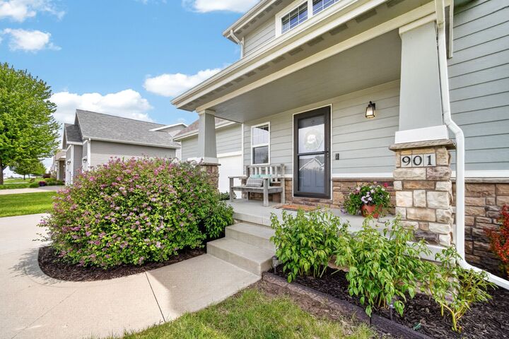 Property Photo: 901 NW Abbie Drive IA 50023