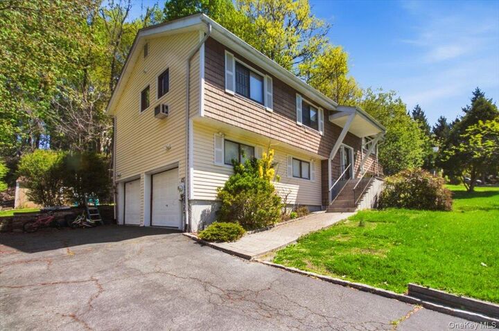 Property Photo:  40 Donald Drive  NY 10706 