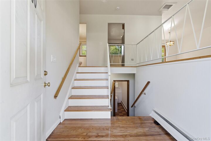 Property Photo:  400 S Little Tor Road  NY 10956 