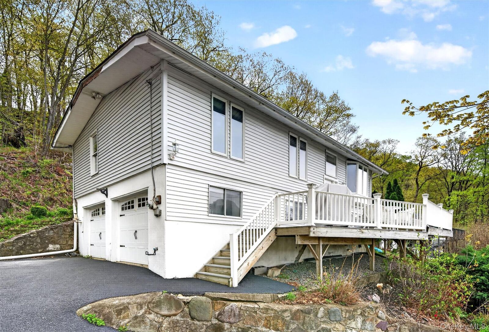 Property Photo:  66 Edgemere Avenue  NY 10925 