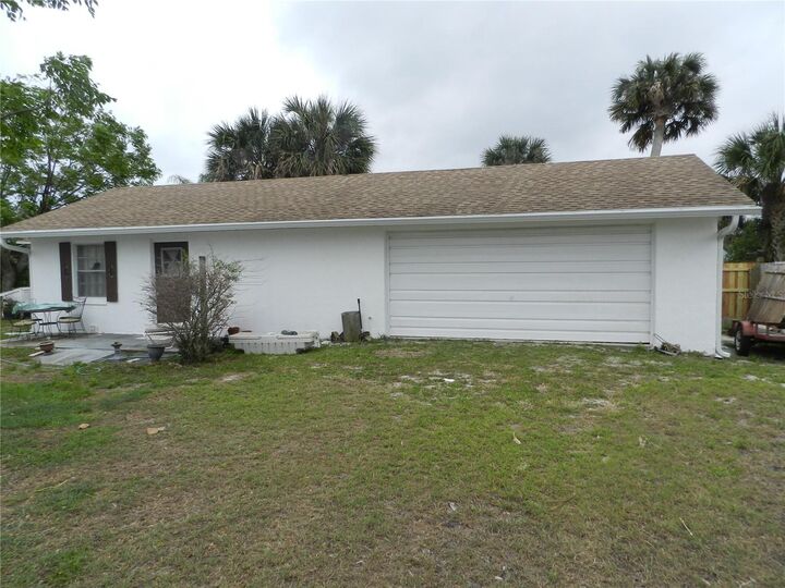 Property Photo:  805 Ocean Avenue  FL 32169 