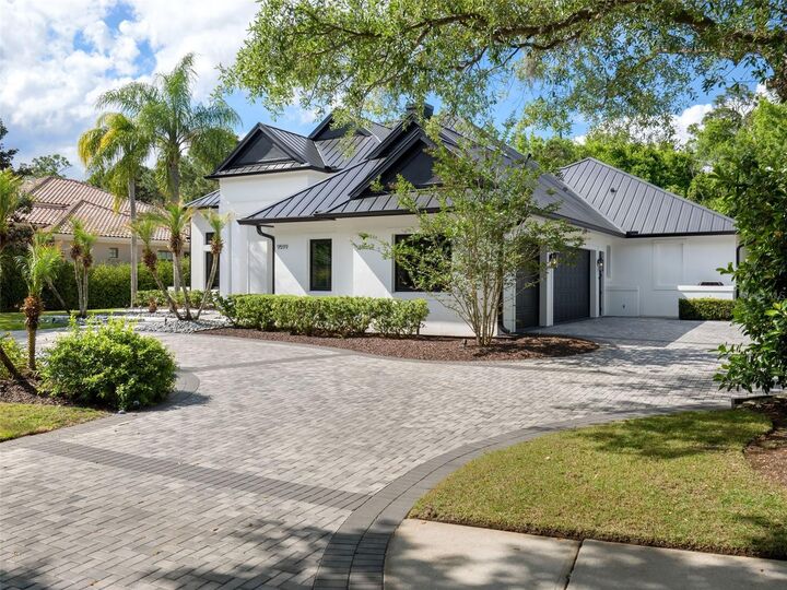 Property Photo: 9599 Sloane Street FL 32827