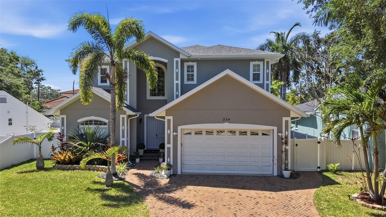 Property Photo: 234 36th Avenue NE FL 33704