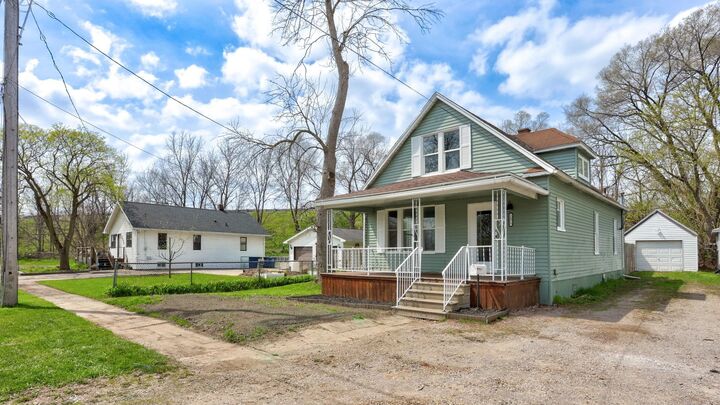 Property Photo:  2875 Schaefer Street  MI 48604 