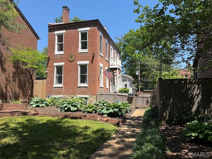 Property Photo:  921 Morrison Avenue  MO 63104 