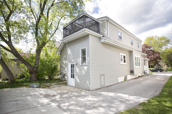 Property Photo:  1705 E Newton Ave 1707  WI 53211 