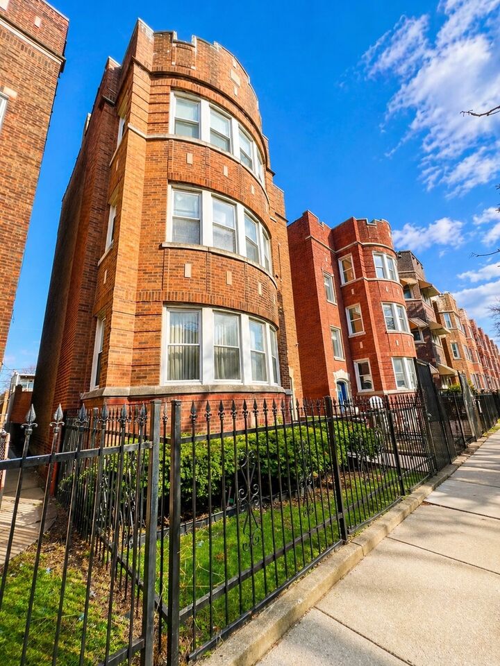Property Photo: 7823 S Cornell Avenue IL 60649