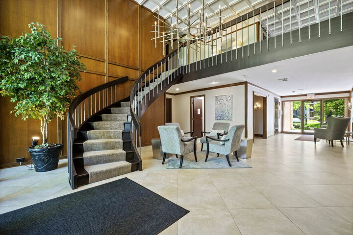 Property Photo:  2 Oak Brook Club Drive C310  IL 60523 