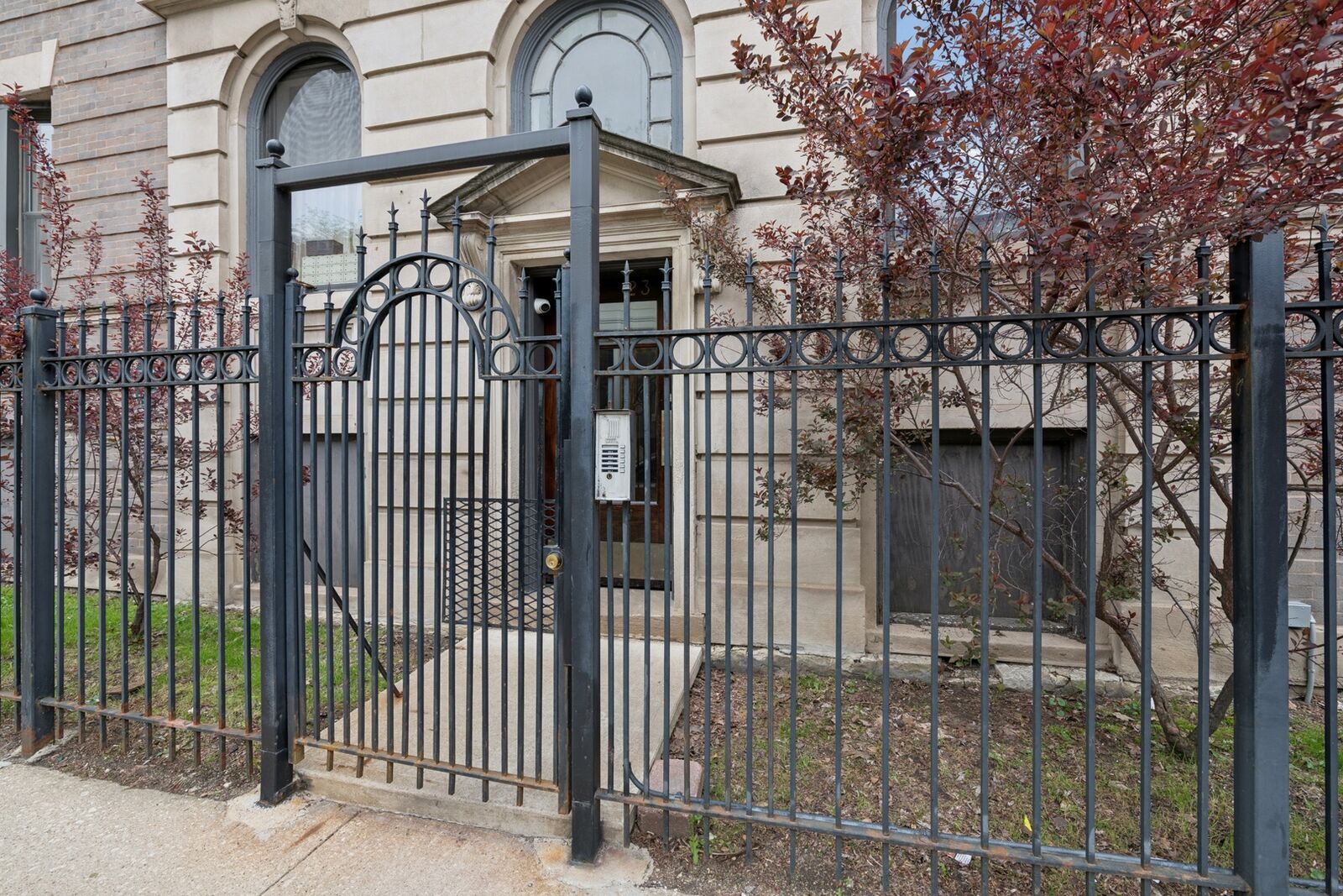 Property Photo:  923 E 61st Street 2  IL 60637 