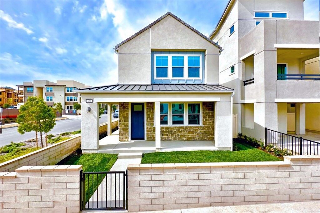 Property Photo:  550 Sparrowhawk  CA 92694 